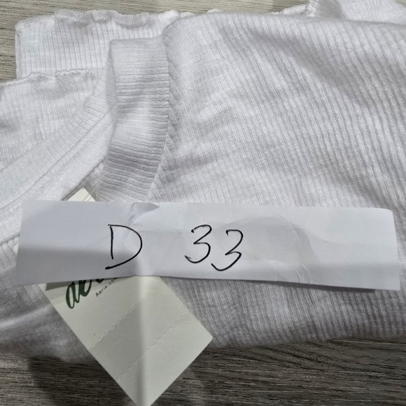 Aerie Ribbed White Scalloped Edges NWT XS - Picture 4 of 4